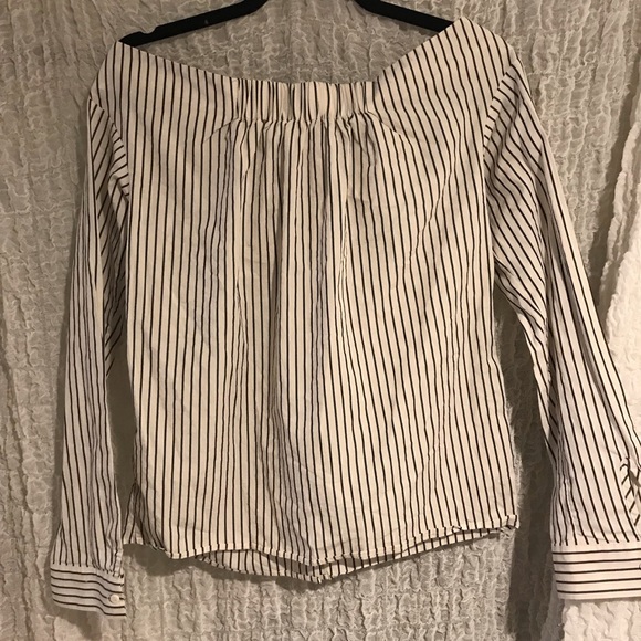 Blouse - Picture 2 of 3